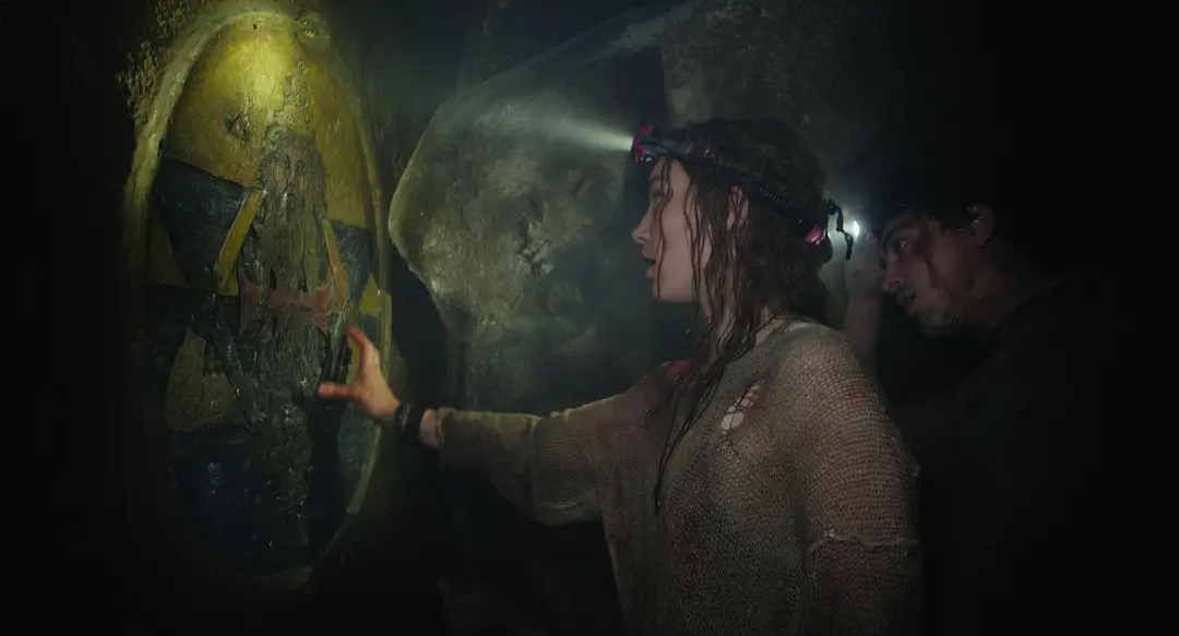 全程緊張刺激，墓穴尋寶恐怖片《地下墓穴/忐忑》