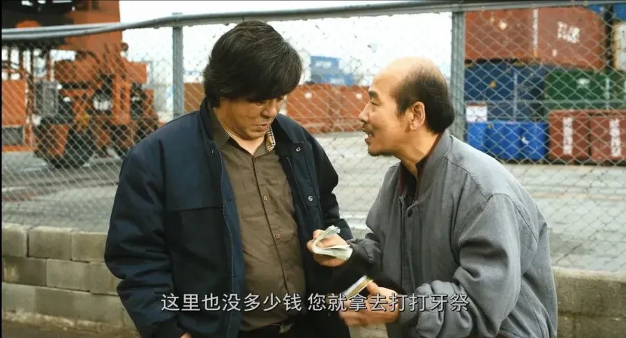 韩国犯罪题材天花板《与犯罪的战争/罪时代》，一部小人物的逆袭发家史！