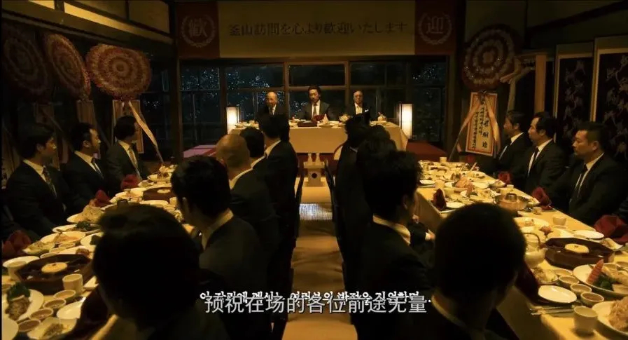 韩国犯罪题材天花板《与犯罪的战争/罪时代》，一部小人物的逆袭发家史！