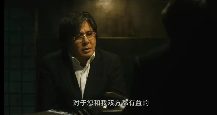 韩国犯罪题材天花板《与犯罪的战争/罪时代》，一部小人物的逆袭发家史！