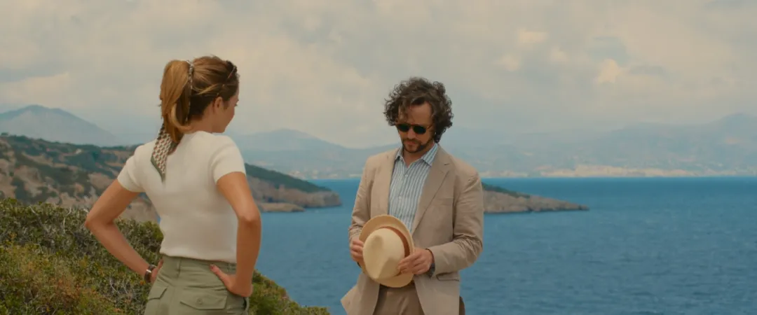 尺度懸疑新作《殺手熱》已上線，劇情緊湊的三角戀謀殺案