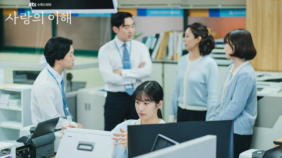 黑色幽默浪漫爱情韩剧《爱情的理解》：1-16集点评，柳演锡联手文佳煐的浪漫爱情韩剧