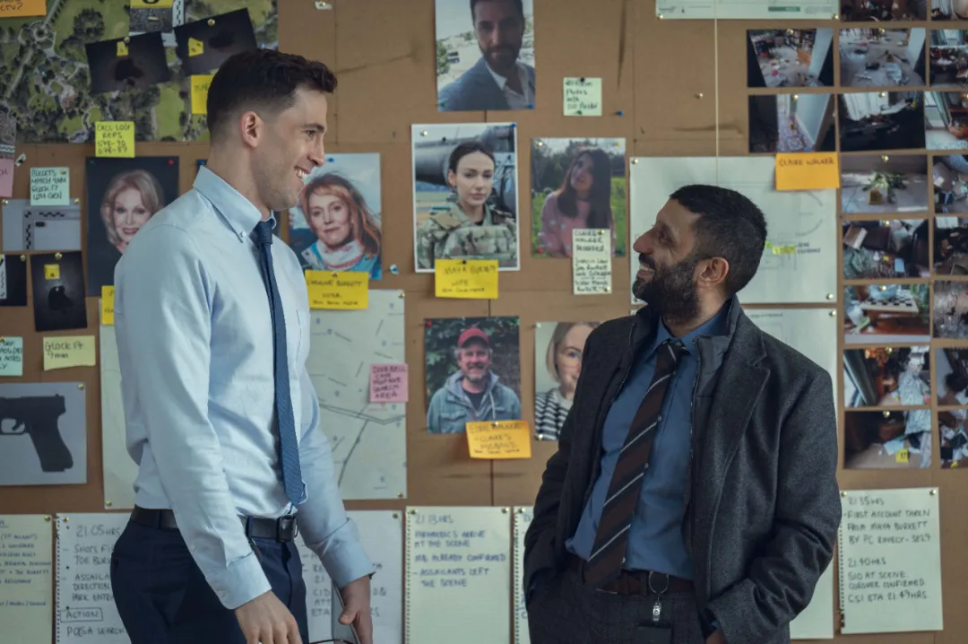 Netflix這部04年上半年收視冠軍懸疑驚悚英劇《騙我一次/逝者不安息》，開局封神，結局震撼！