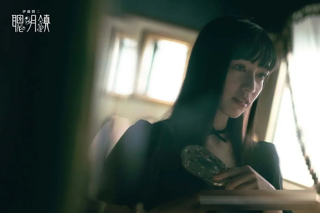 Netflix《聪明镇》：伊藤润二授权的华语恐怖剧，把升学焦虑拍成了怪谈