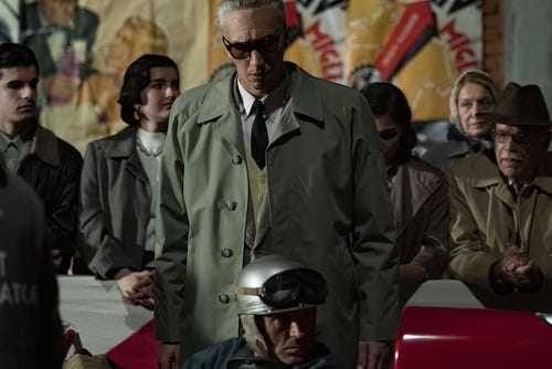 改編「車神」真實故事！ 《法拉利》亞當崔佛演出「恩佐法拉利」轉折 跑車迷們必看！