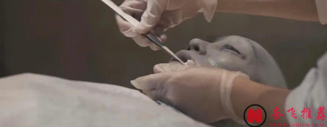 这部新上映的丧葬题材的电影《破·地狱》，不但场场爆满，还破了香港影史纪录