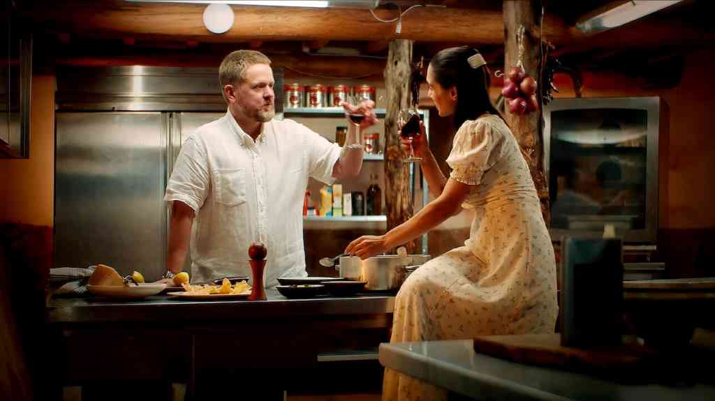 Netflix丹麦电影《爱在托斯卡纳》佳肴美景浪漫如画，与过去伤痛和解