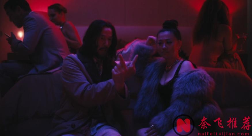 康斯坦丁基努·里维斯最新喜剧片《好运/捍卫天使》，这次变成天使加百列了！