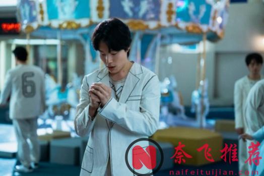 Netflix 新剧《The 8 Show/金钱游戏/争夺游戏》导演力挺「渣男」：他又不是犯罪...