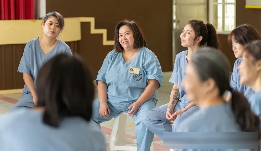 台湾影史华语片票房冠军《阳光女子合唱团》上线 Netflix:陈意涵演活狱中母亲
