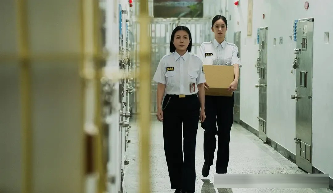 台湾影史华语片票房冠军《阳光女子合唱团》上线 Netflix:陈意涵演活狱中母亲