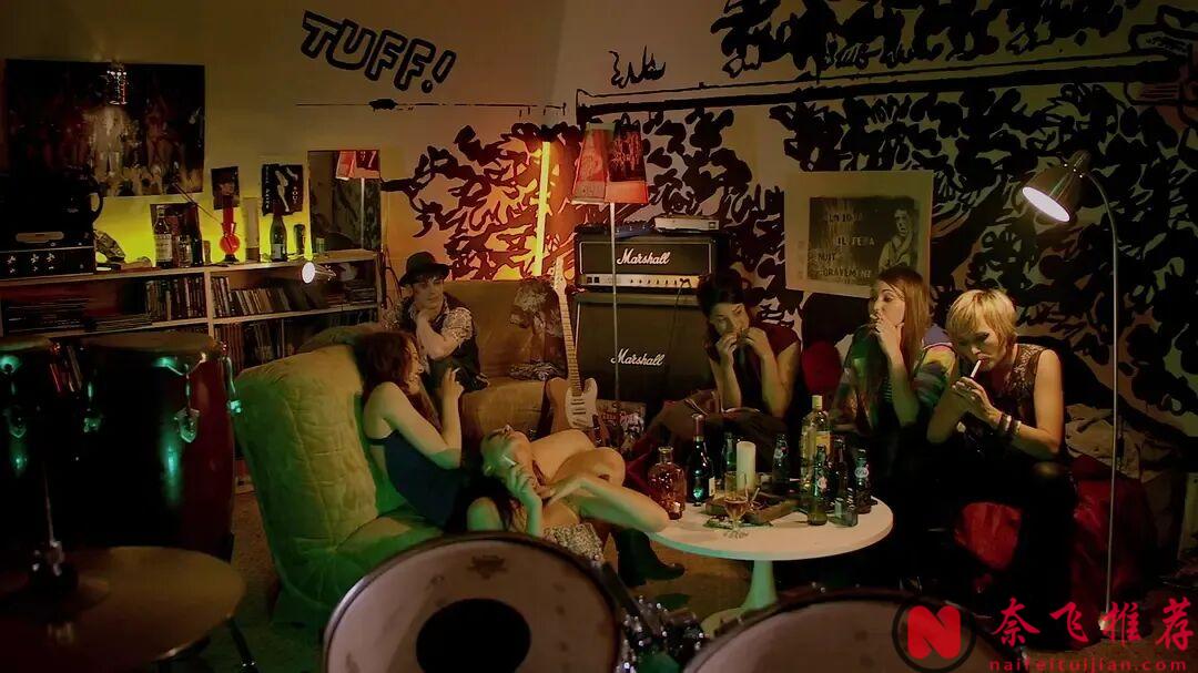 与《爱恋/劲凹3D/性本爱》同类型的5部尺度大胆的法国艺术电影，女主豁出去演绎太绝了！