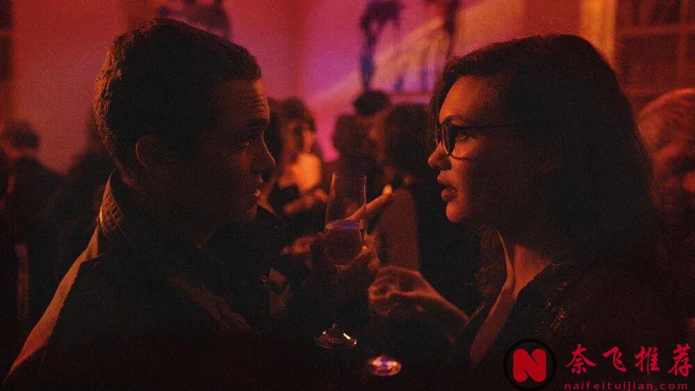 与《爱恋/劲凹3D/性本爱》同类型的5部尺度大胆的法国艺术电影，女主豁出去演绎太绝了！