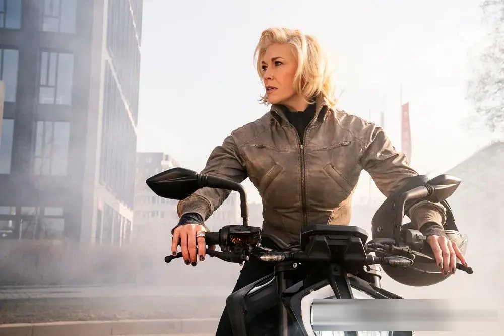 Prime Video《赴汤蹈火2026》：最好的闺蜜是顶级刺客，8集横跨欧洲逃亡