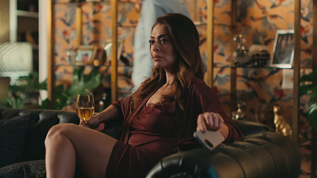 这部Netflix高口碑剧集《黑金新秩序》，完美逆袭，小镇青年打劫黑帮大佬！