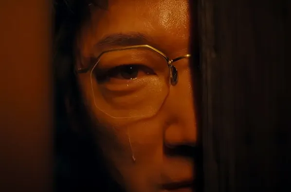 是Netflix 新上映的一部扣人心絃的日本懸疑犯罪劇《‌地面師》‌，畫面衝擊力大不建議未成年觀看！