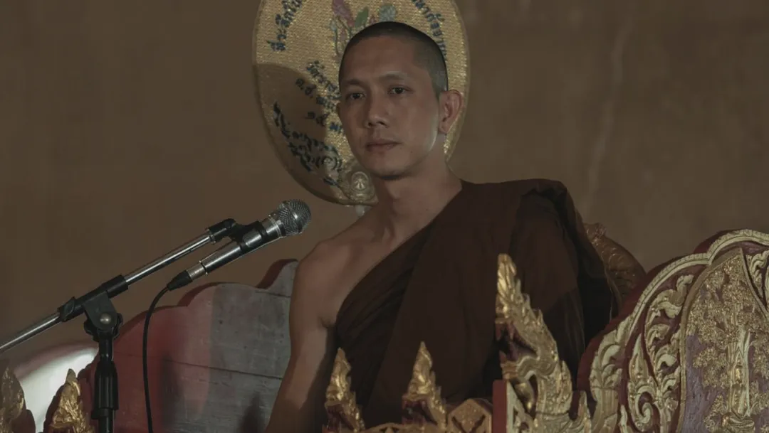 Netflix又出一部爽剧《绝庙骗局/信徒》，把“禁忌”按在地上摩擦！