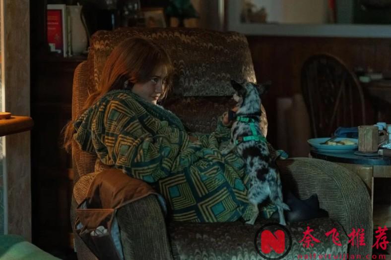 女主由沉默的羔羊变身杀人狂魔的短小精悍英剧《甜豌豆》，不愧是Netflix出品的狠片！