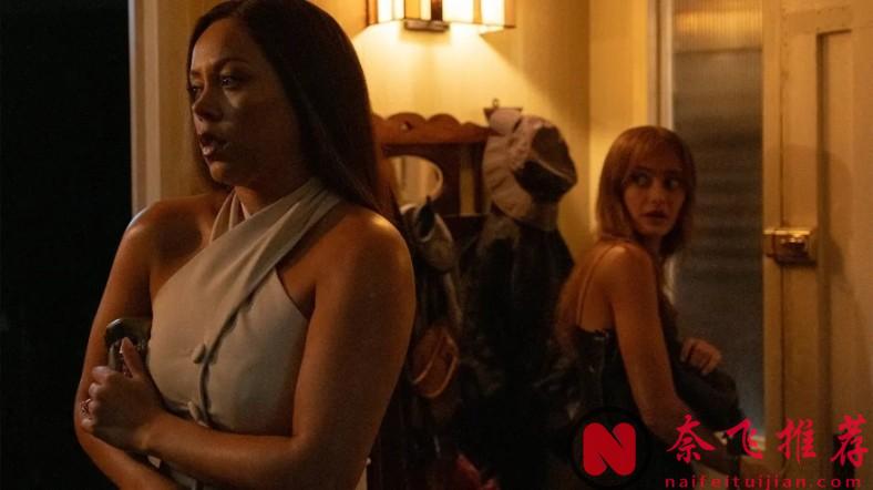 女主由沉默的羔羊变身杀人狂魔的短小精悍英剧《甜豌豆》，不愧是Netflix出品的狠片！