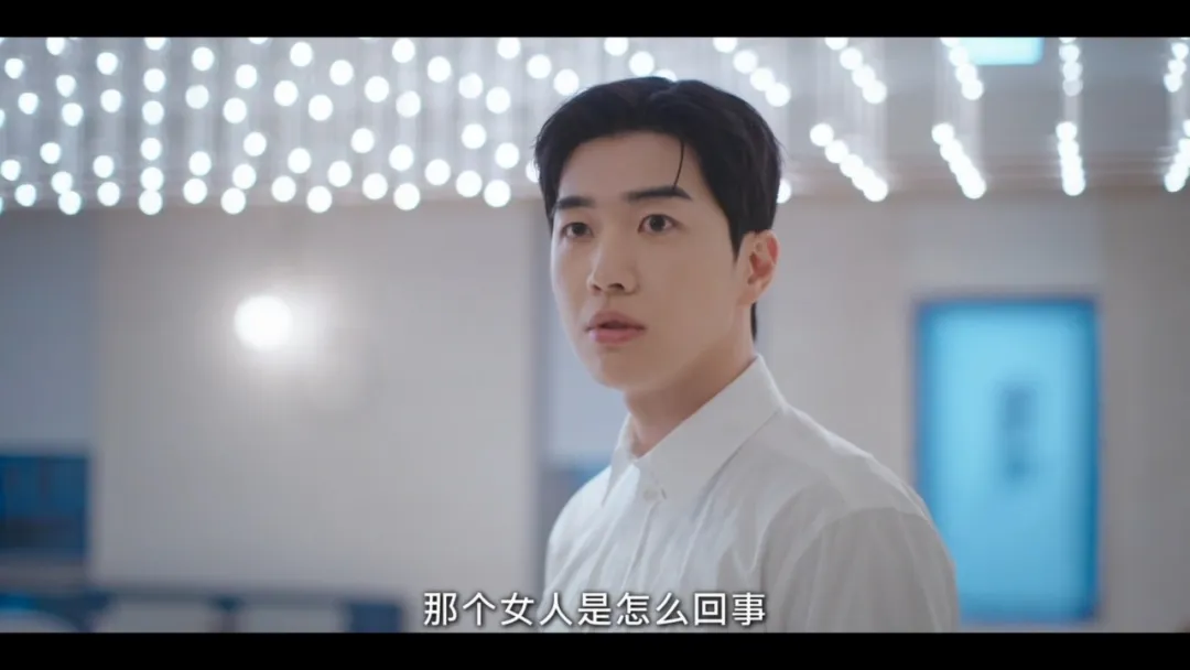 漫改韩剧《我的偶像总裁》:追星 12 年进了偶像公司,还撞上冷面社长