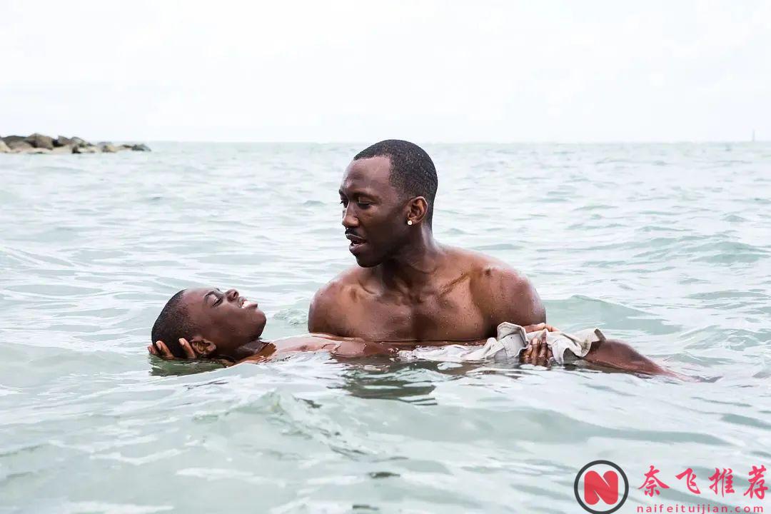 奧斯卡最佳影片《月光男孩/月亮喜歡藍/月光下的藍色男孩》，既令人心碎又美麗的電影！