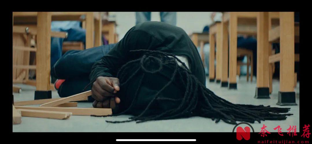 奧斯卡最佳影片《月光男孩/月亮喜歡藍/月光下的藍色男孩》，既令人心碎又美麗的電影！