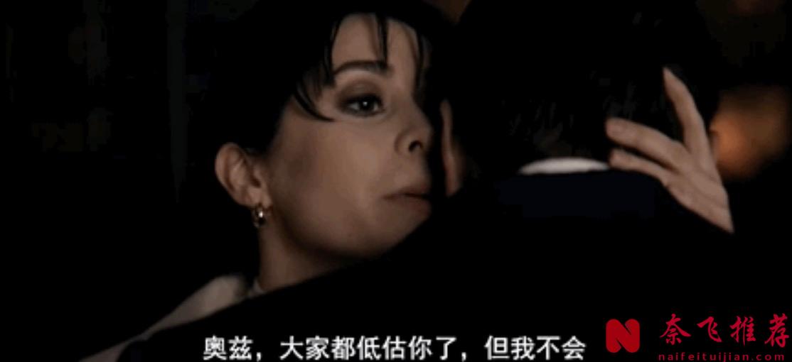 DC黑色犯罪劇集《企鵝人》大BOSS“毀容式”表演贏得高度讚賞，評分一路飆升！