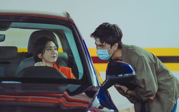 此时此刻，痛快地说爱