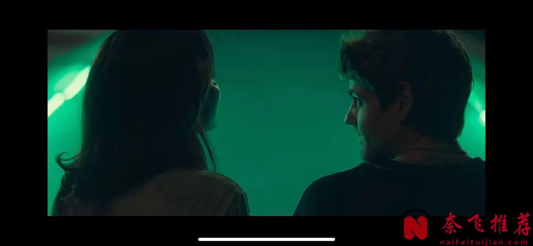 8天冲上Netflix榜首！这段“不良爱恋/不良影响”，甜到窒息，虐到心碎！