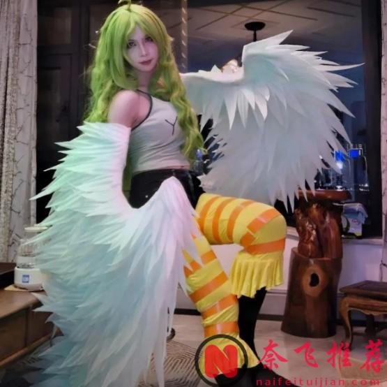 海賊王：“公主天團” 漫展cos，軍子的異瞳戰損妝，維奧萊特的紫色舞裙太驚豔了