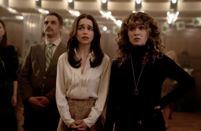 一集就上头，这部欧美新剧《凡妇俗女/凡妇俗女：无关紧要之人》，终于开播