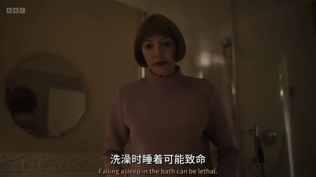 英剧《护工不是人》:81 岁老太太和二手机器人,讲的其实是孤独