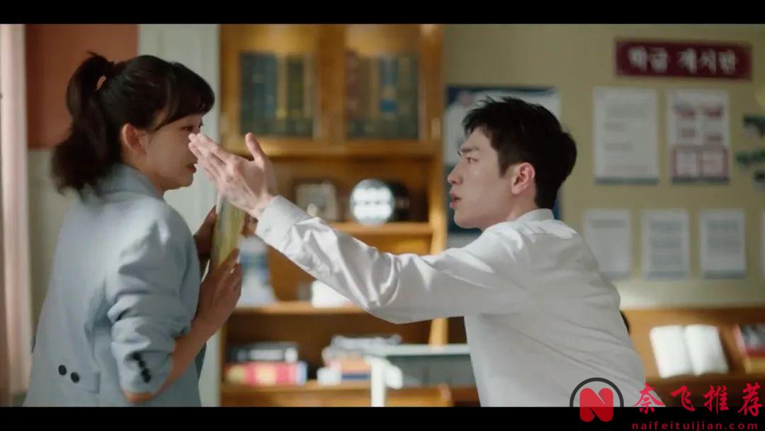 最新瘋癲韓劇《臥底高中》來了，頂級特工變身高中生，無腦爽劇