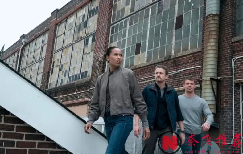 一口气刷完，Netflix这部硬核新剧《暗夜情报员/夜间探员/夜班探员》第三季真的太带感了