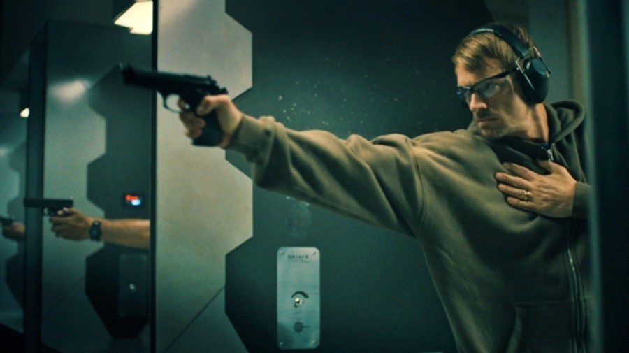 《無聲夜》影評｜整部電影沒有臺詞？無盡爆爽動作片！吳宇森迴歸好萊塢炸裂之作！