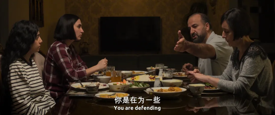 专拍禁片，被迫背井离乡逃亡，最后凭借《神圣无花果之种/一念菩提》拿下戛纳大奖！