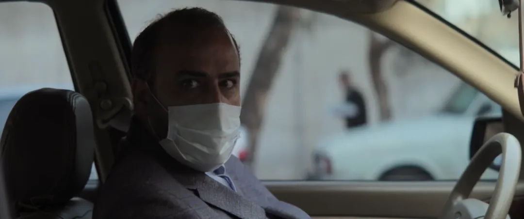 专拍禁片，被迫背井离乡逃亡，最后凭借《神圣无花果之种/一念菩提》拿下戛纳大奖！