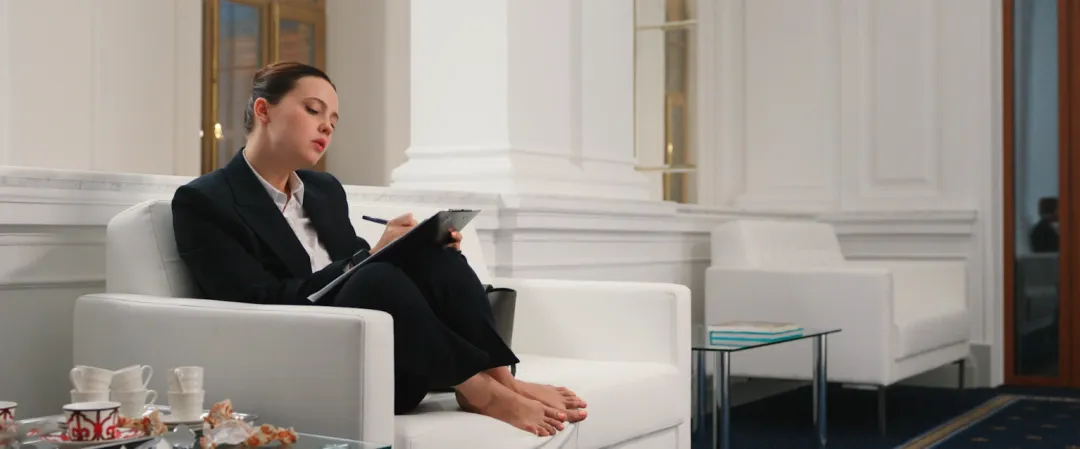 尺度又狗血！俄羅斯女神又炸出這瘋劇《一年級》！