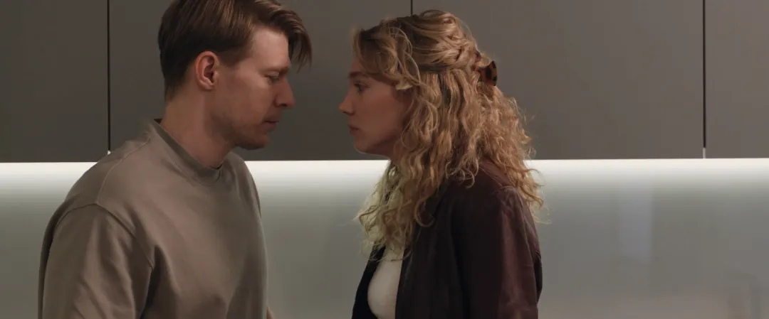 尺度又狗血！俄羅斯女神又炸出這瘋劇《一年級》！