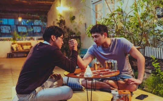 Netflix台剧《此时此刻》小S徐熙娣抓奸遇吴慷仁！林熙蕾、林心如首度谱下纯爱恋曲