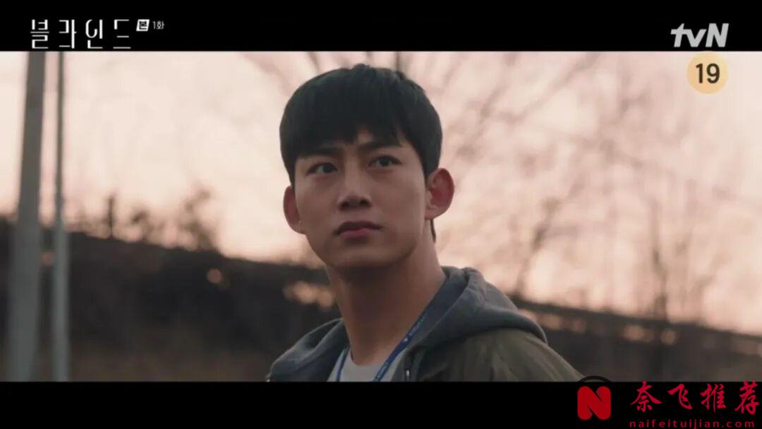 悬疑拉满，剧情不断反转，这部暗黑韩剧《Blind/局中人》，又惊悚又上头