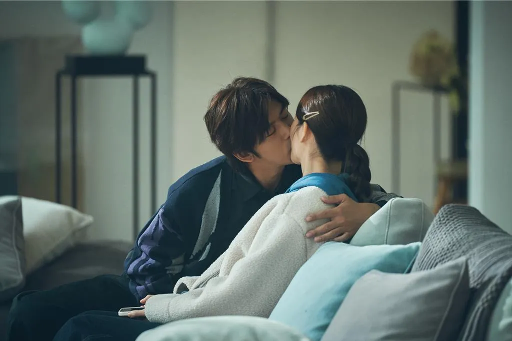 終於吻了，這愛情甜劇《不如海邊吹吹風》，看得人臉紅心跳！