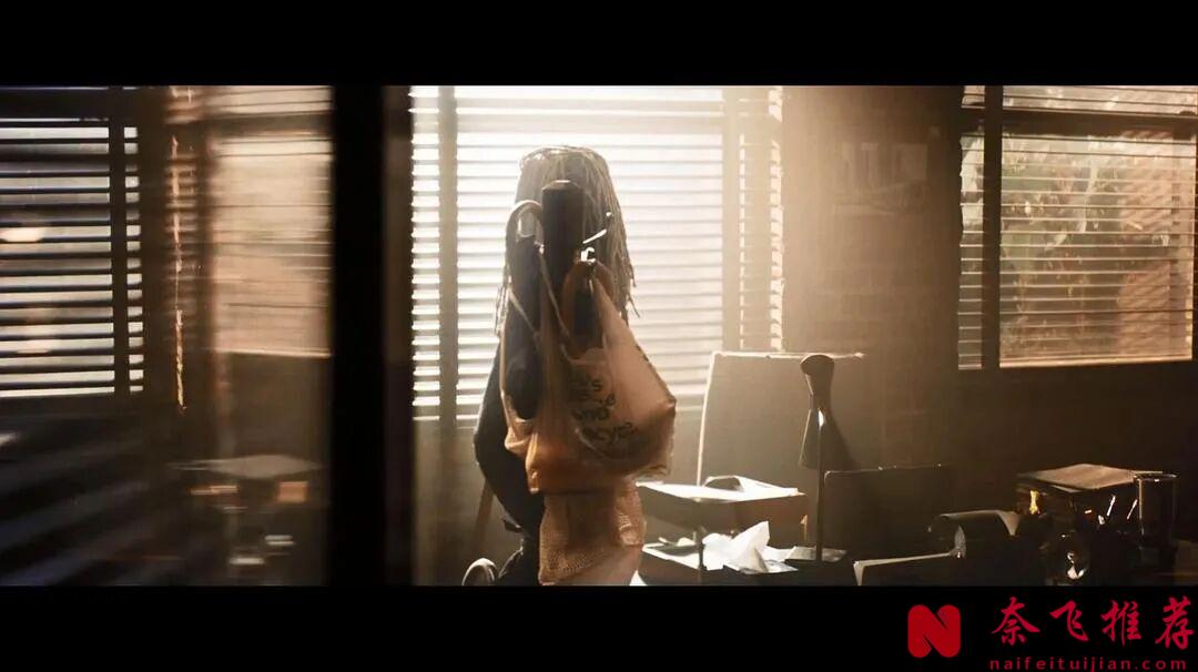 火了37年的神級IP，爆笑又刺激！今年最瘋狂的喜劇大片《白頭神探：智鬥滅世狂人/脫線神探/ 神探零零甩》