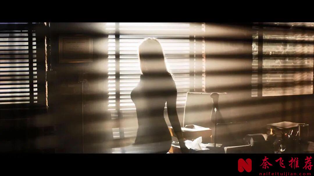 火了37年的神級IP，爆笑又刺激！今年最瘋狂的喜劇大片《白頭神探：智鬥滅世狂人/脫線神探/ 神探零零甩》