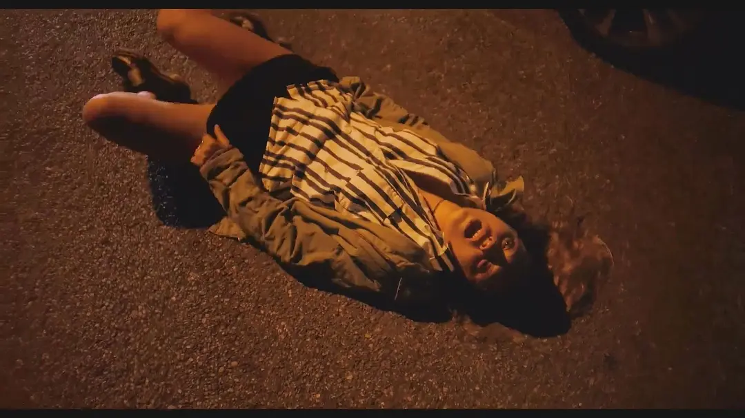 2024最新另類喪屍電影《瘋死/MalS》，小夥去聚會的路上感染了喪屍病毒，聚會的朋友要遭殃！