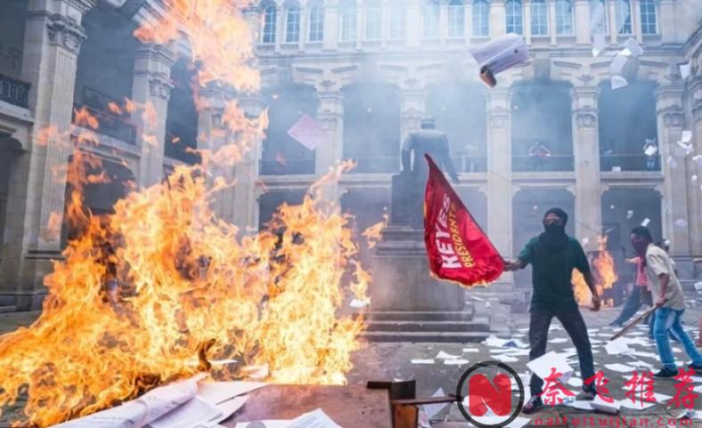 一夜爆红！神预言！这部剧《杰克·莱恩》是如何靠“剧透”实现评分逆袭