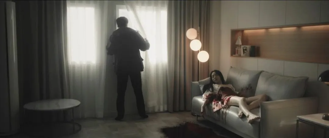 韩国又一黑马犯罪片《她死了》，剧情反转再反转，全程高能不断太过瘾了