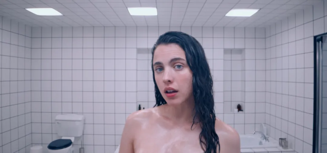 一脱成名！她惊艳的不止是肉体！