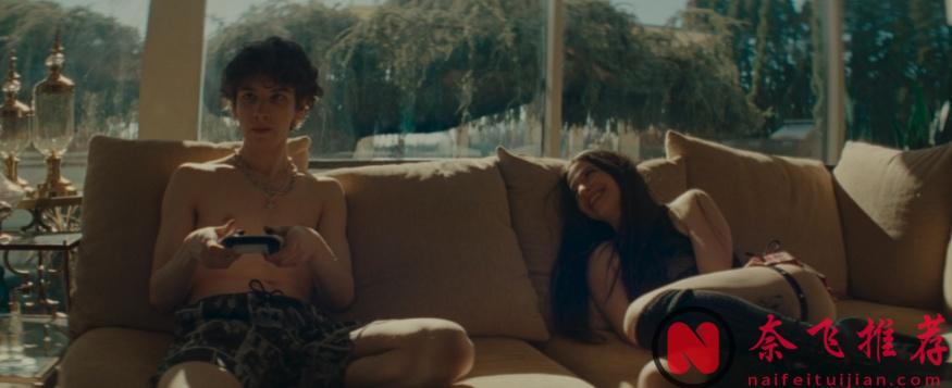 戛納金棕櫚王炸電影《阿諾拉/艾諾拉》女主太上頭了，快來看！