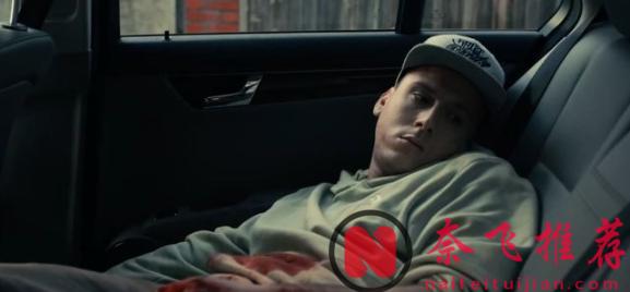 又挖到了一部宝藏英剧《罪犯联盟》第三季，黑色幽默题材的英剧不容错过！